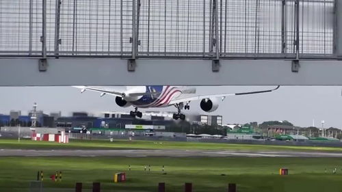 马来西亚航空空中客车A350顺利降落 开启航空客运新篇章