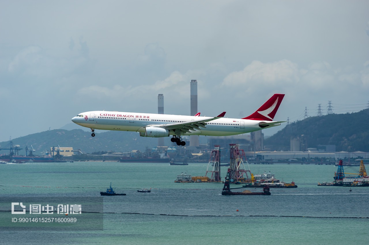 香港国际机场 国泰港龙客机平稳降落的幕后故事